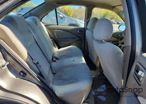 2005 Nissan Sentra 1.8 z USA, uszkodzony, nr VIN 3N1CB51D15L585531